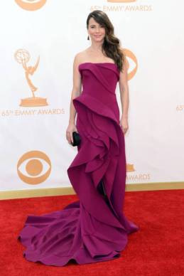 elle-2014-emmys-red-carpet-linda-cardellini-xln-lgn